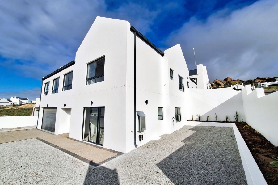 4 Bedroom Property for Sale in Da Gama Bay Western Cape